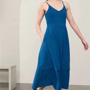 Athleta Women’s Dress dark blue stretch sides packed size XS